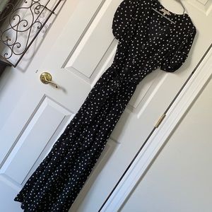 Polka dot jumpsuit 🖤🤍
